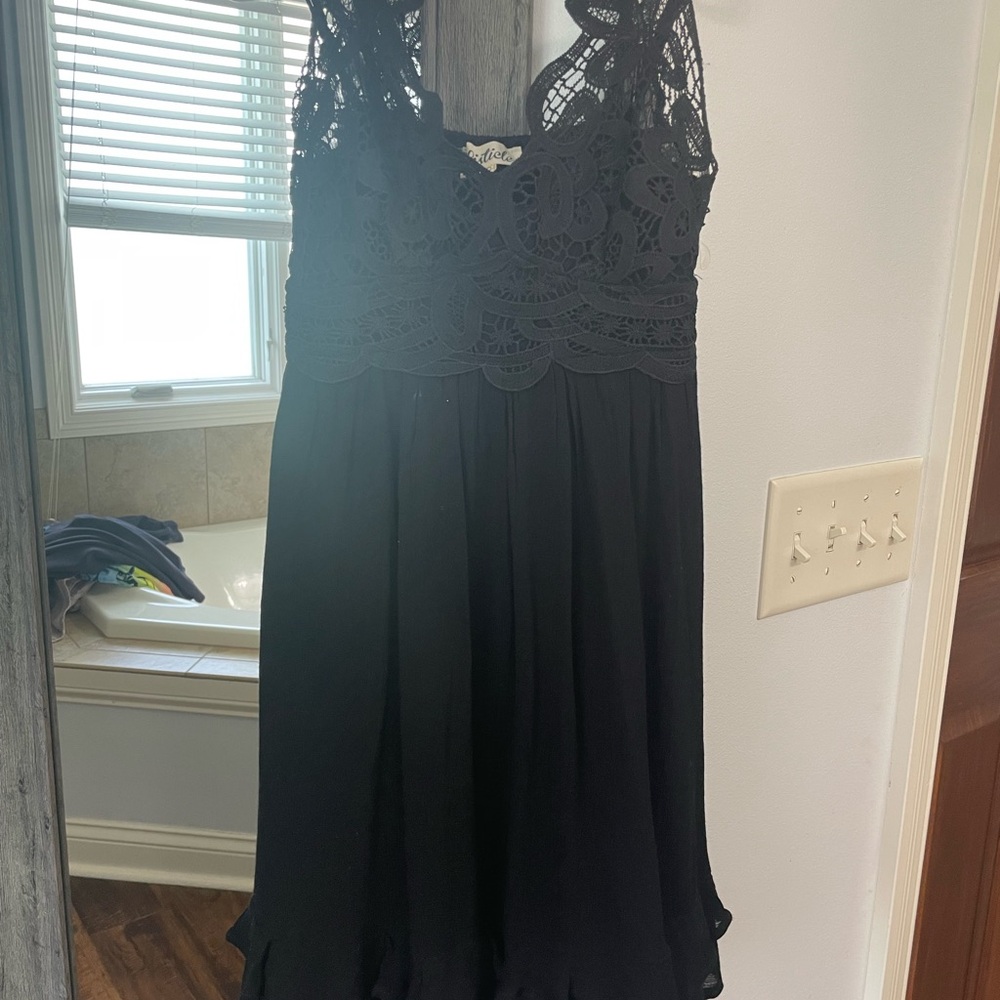 Elegant Black Lace Dress